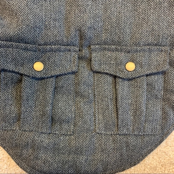 Cozy Charcoal Dog Jacket with Faux Fur Trim - Picture 6 of 12